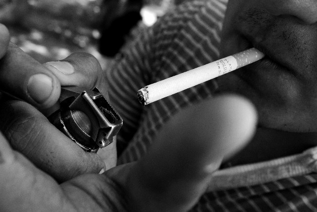 お洒落を楽しみながら禁煙節煙 電子タバコが決める 格好良く楽しみながら禁煙出来る 電子タバコの決定版 お洒落を楽しみながら禁煙節煙 電子タバコが決める 格好良く楽しみながら禁煙出来る 電子タバコの決定版